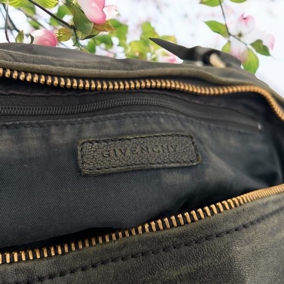GIVENCHY Pandora Bag Distressed Leather Large - Picture 9 of 11